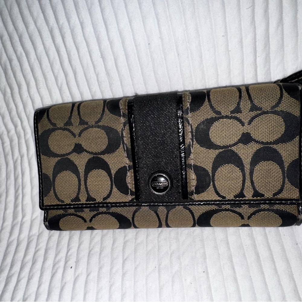 Coach Signature Black and Tan Wallet
